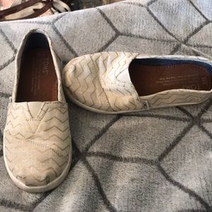 Toms shoes